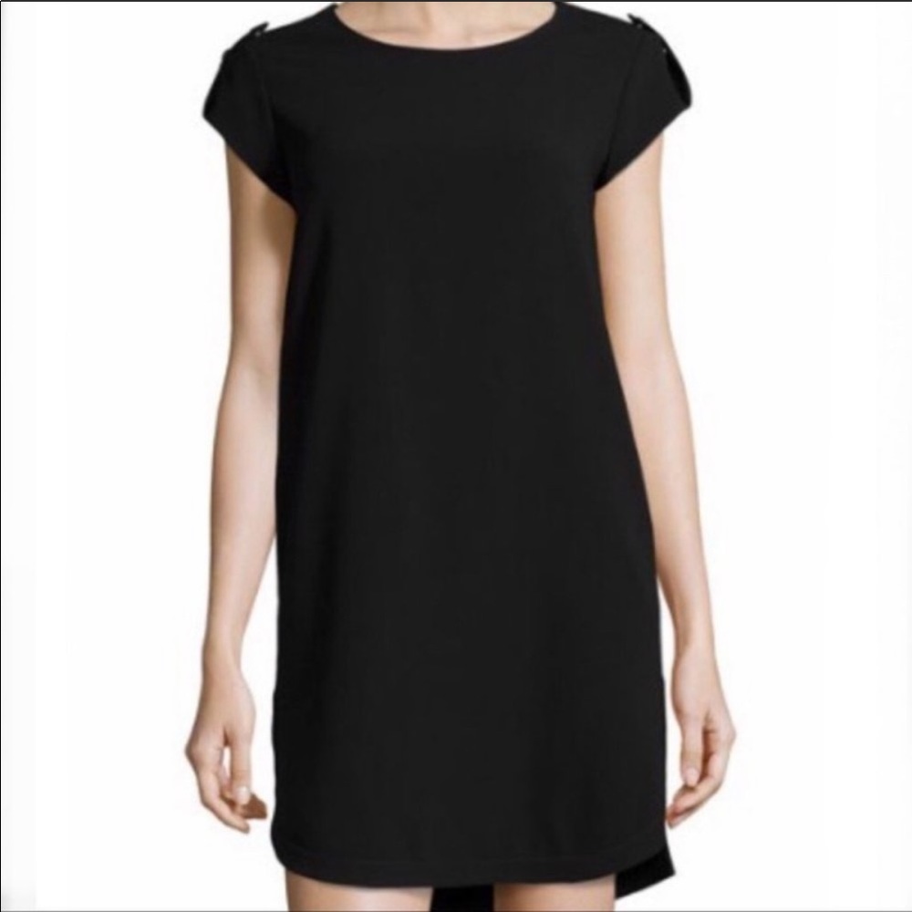 Diane Von Furstenberg black short sleeve dress